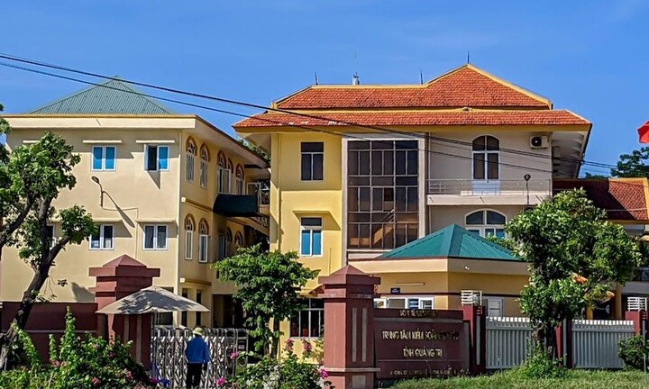 Vì sao 2 nhân viên CDC Quảng Trị bị tạm giữ?