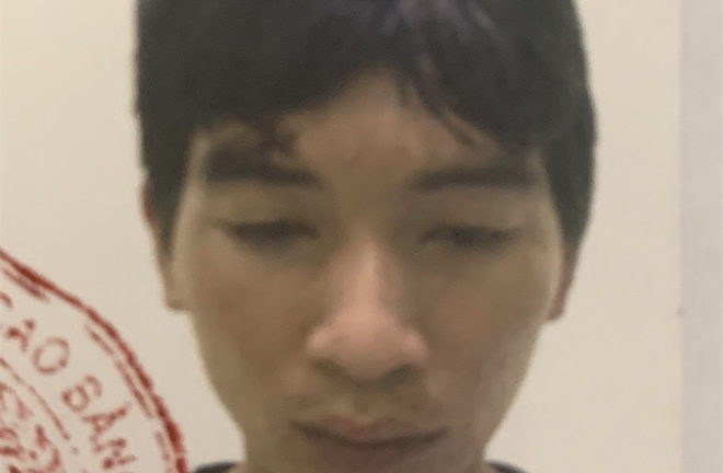 Bắt đối tượng trốn truy nã, dùng cưa và xăng gây thương tích cho hàng xóm