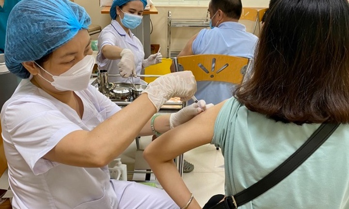 Tin thời sự mới nóng nhất 25/7: Nhiều thành phố lớn bị Bộ Y tế nêu tên chậm tiêm vắc-xin Covid-19