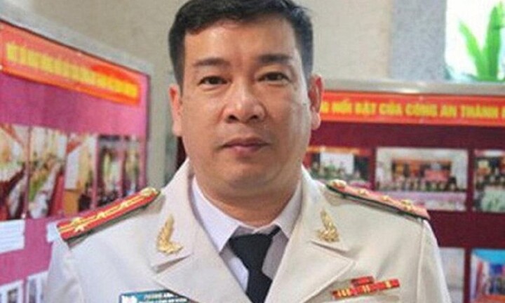 Hầu tòa về tội nhận hối lộ, cựu đại tá Phùng Anh Lê có 7 luật sư bào chữa