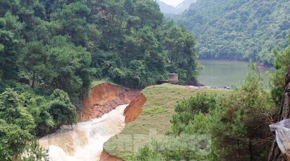 Tin thời sự mới nóng nhất 1/9: Kinh hãi sự cố vỡ đập ở Lạng Sơn