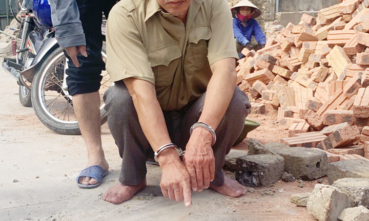 Khám nhà 