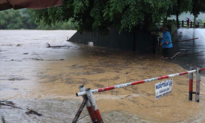 Tin thời sự mới nóng nhất 11/9: Mưa lớn, khiến hàng trăm học sinh ở Thanh Hóa không thể tới trường
