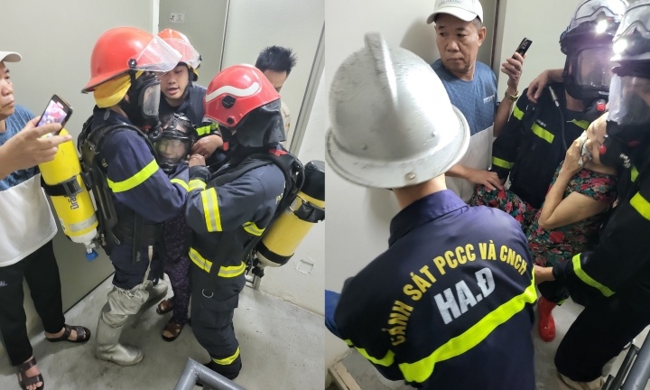 Hà Nội: Cháy chung cư, cảnh sát giải cứu 2 người phụ nữ mắc kẹt