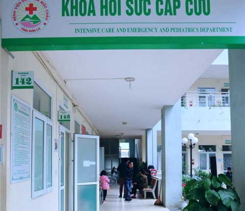 Sơn La: 40 học sinh tiểu học nhập viện vì nghi ngộ độc sau bữa ăn tối