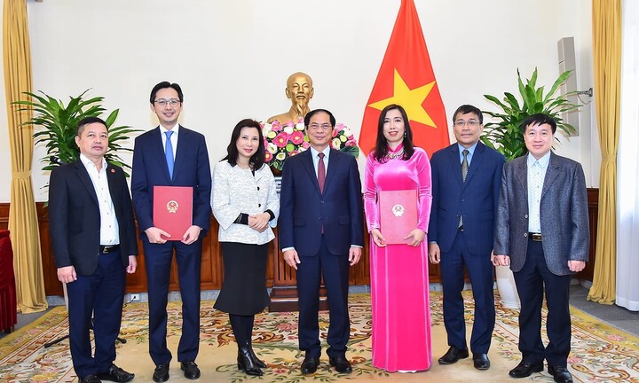 Công bố quyết định bổ nhiệm 2 tân Thứ trưởng