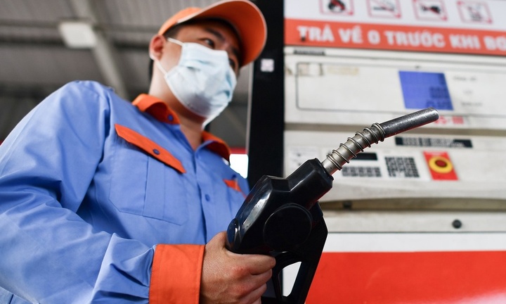 Giá xăng dự kiến giảm tiếp khoảng 1.300-1.500 đồng/lít trong ngày 12/12