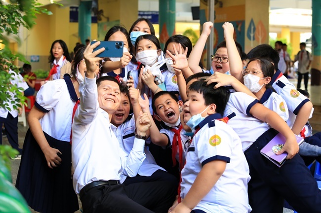 Học sinh Hà Nội nghỉ Tết Nguyên đán 8 ngày: Phụ huynh tranh cãi chưa hợp lý