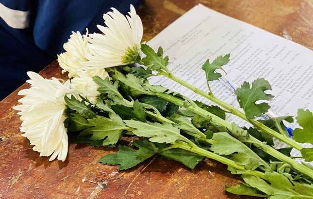 Nam sinh lớp 11 qua đời vì tai nạn, cô giáo cùng cả lớp có hành động khiến ai cũng phải xúc động 