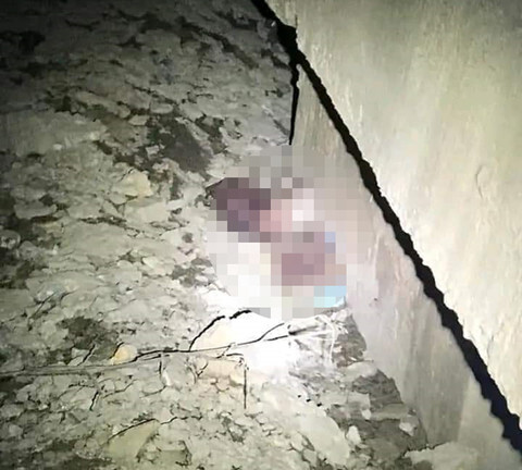 Đau lòng phát hiện thi thể bé gái sơ sinh dưới chân cầu ở Quảng Nam