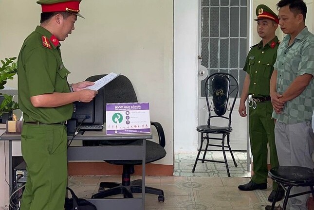 Vì sao một phó chánh văn phòng ủy ban ở Khánh Hoà bị bắt?