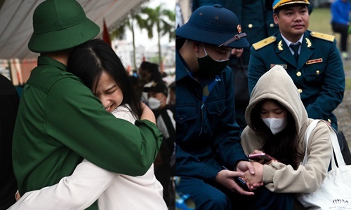 Hơn 4.200 tân binh Hà Nội bịn rịn chia tay người thân, lên đường nhập ngũ