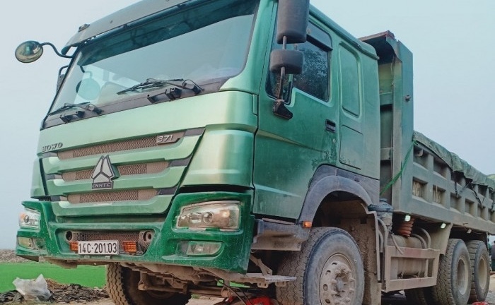 Nghệ An: Va chạm với xe tải, 3 mẹ con tử vong thương tâm