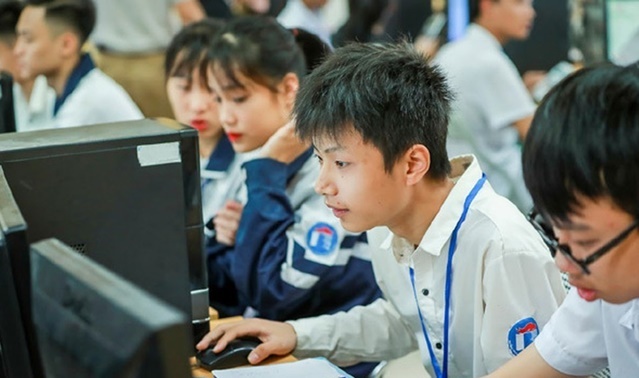 Dự kiến thi tốt nghiệp THPT 2025: Các môn trắc nghiệm làm bài trên máy tính