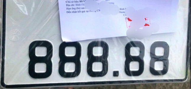Vợ chồng kinh doanh xe máy bấm ra 4 biển số 