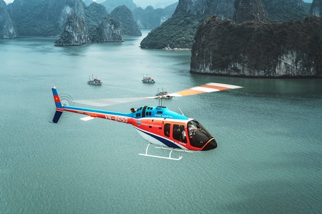 Máy bay trực thăng chở 5 người, mất tích ở vùng biển Quảng Ninh - Hải Phòng