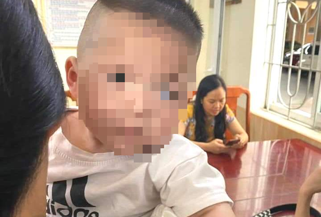 Hải Phòng: Bé trai 6 tháng tuổi bị bỏ rơi ở chung cư