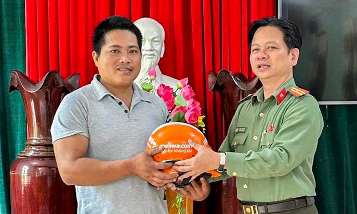 Người đàn ông dũng cảm cứu 4 người trong một gia đình khỏi đuối nước