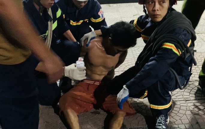 Giải cứu nam thanh niên nghi 