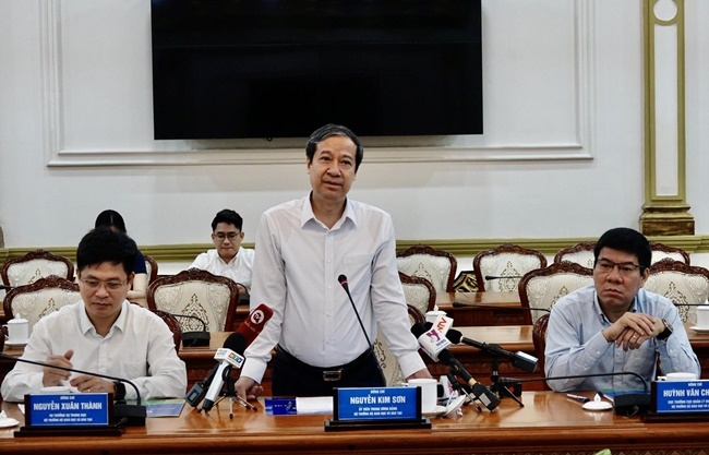 Bộ trưởng Bộ GD&ĐT nhắc nhở in đề tốt nghiệp THPT tránh xảy hiểu nhầm 