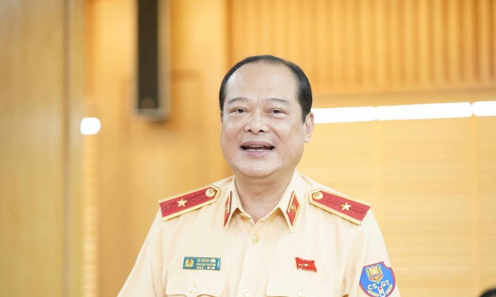 Phiên đấu giá biển số ô tô đầu tiên được tổ chức khi nào?