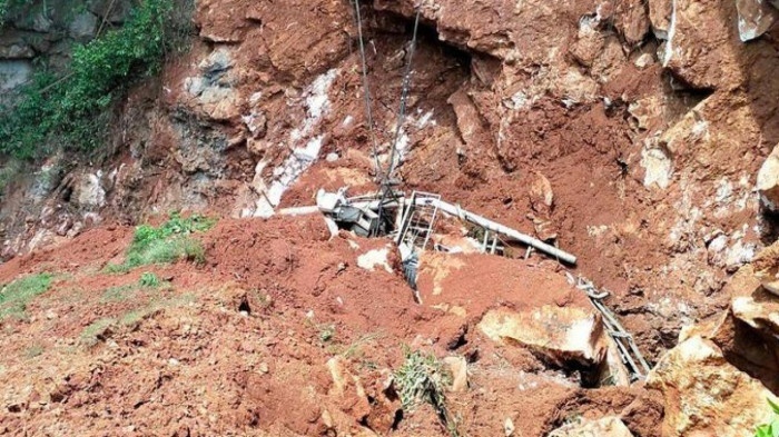 Tin thời sự mới nóng nhất 1/7: Sạt lở vùi lấp trạm biến áp, hơn chục doanh nghiệp mất điện nhiều ngày