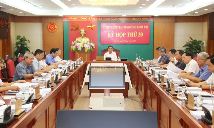 Cảnh cáo Ban cán sự đảng UBND tỉnh Thanh Hóa các nhiệm kỳ 2011 - 2016 và 2016 - 2021