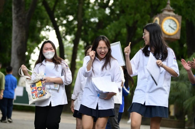Kỳ thi tốt nghiệp THPT 2023: Thủ khoa là nữ sinh đến từ Nam Định