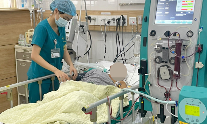 Sau bữa cơm với nấm rừng, 3 người trong một gia đình lần lượt tử vong