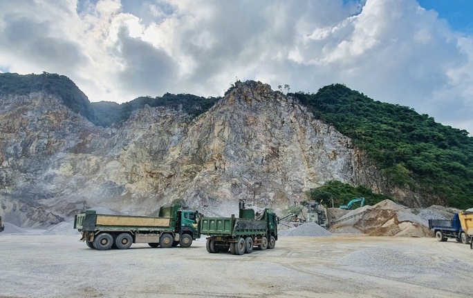 Quảng Bình: Rơi từ độ cao 30m, công nhân mỏ đá tử vong