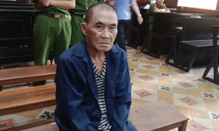 Cụ ông đâm người tình trẻ kém 45 tuổi trọng thương lĩnh 7 năm tù
