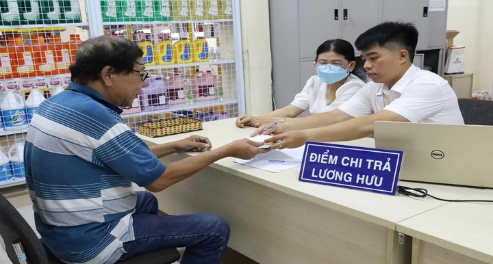 Tin thời sự nóng mới nhất ngày 30/8: Tăng trợ cấp hằng tháng cho cán bộ xã già yếu đã nghỉ việc