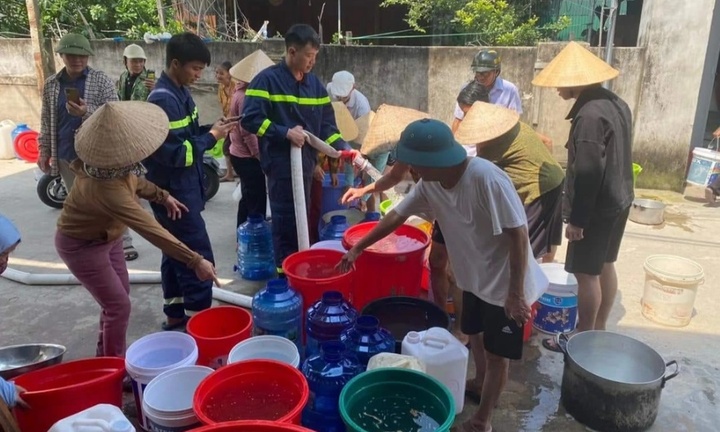 Tin thời sự nóng mới nhất ngày 10/9: Hạn hán kỷ lục, Hà Tĩnh phải dùng xe chữa cháy chở nước đến nhà dân