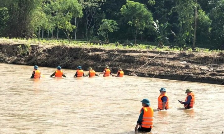 Vụ nam sinh lớp 10 bị lũ cuốn mất tích ở Nghệ An: Thi thể tìm thấy ở đâu?