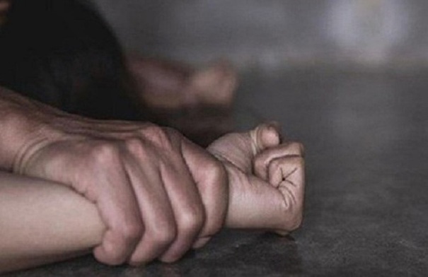 Khởi tố, bắt giam nghi phạm nhiều lần xâm hại con gái ruột ở Phú Thọ