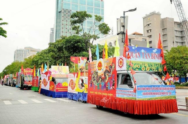 Hơn 69 triệu cử tri đi bỏ phiếu bầu cử trong sáng 23/5: Cả nước vào ngày hội lớn