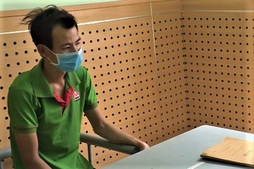 Khởi tố đối tượng lăng mạ, tấn công cán bộ tổ kiểm soát dịch COVID-19