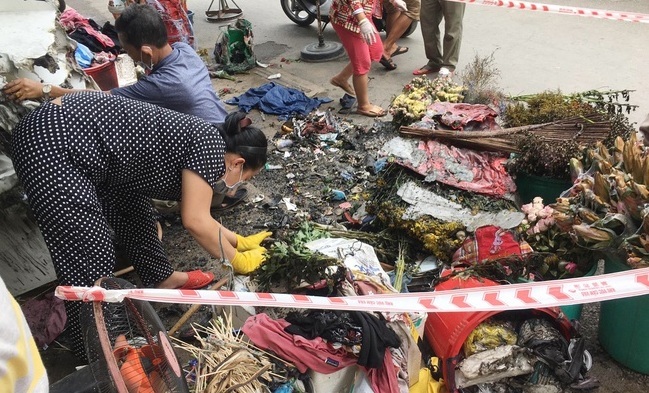 Vụ đốt cửa hàng bán hoa, hai vợ chồng nguy kịch: Tạm giữ 1 nghi can