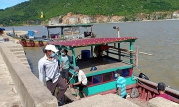 Thuê thuyền trốn khỏi vùng cách ly, nhóm ngư dân bị xử phạt 30 triệu đồng