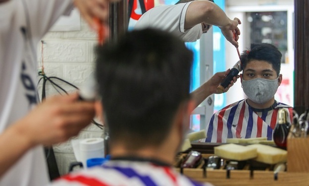 Từ ngày 1/8, kinh doanh dịch vụ massage, karaoke, cắt tóc, gội đầu... chịu thuế 7%