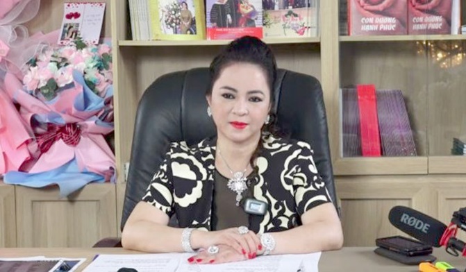 CEO Nguyễn Phương Hằng bất ngờ chia sẻ dừng mọi hoạt động từ thiện vào tháng 10 năm nay