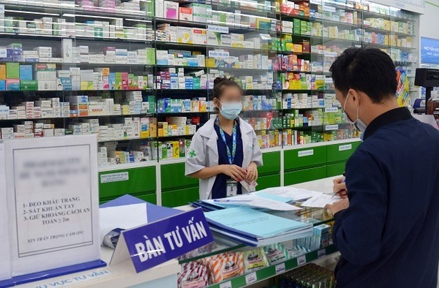 Hải Dương: Phạt chủ hiệu thuốc 15 triệu đồng do không báo trường hợp khách ho sốt