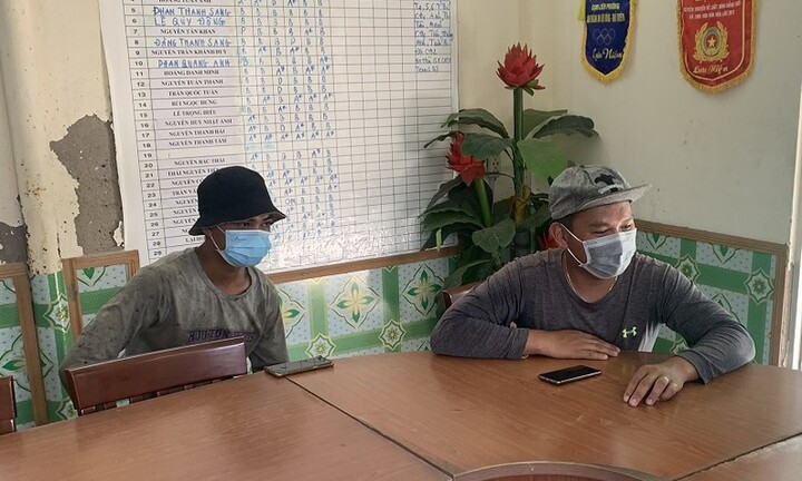 TP.HCM: Ra bờ sông vui chơi, 2 thanh niên bị phạt 4 triệu đồng