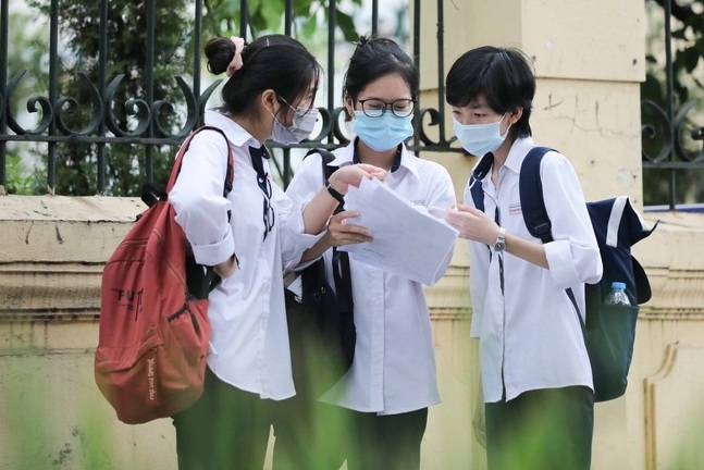 Nhiều trường đại học công bố điểm chuẩn hệ đào tạo chính quy năm 2021