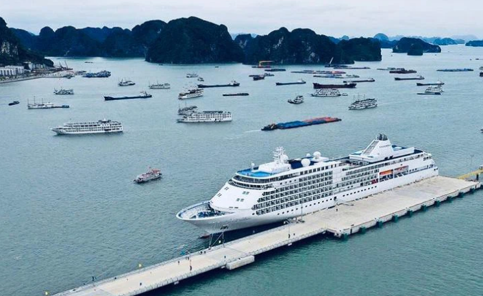 Vinaconex chi hàng trăm tỷ mua 40% cổ phần Cảng quốc tế Vạn Ninh