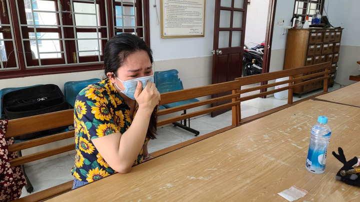 Mẹ đơn thân cùng nhân tình vượt rào giãn cách buôn ma túy