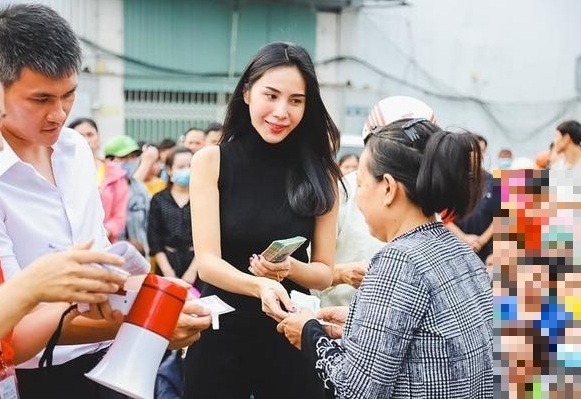 Bộ Công an đề nghị rà soát tài khoản ngân hàng ở nước ngoài của một số nghệ sĩ làm từ thiện