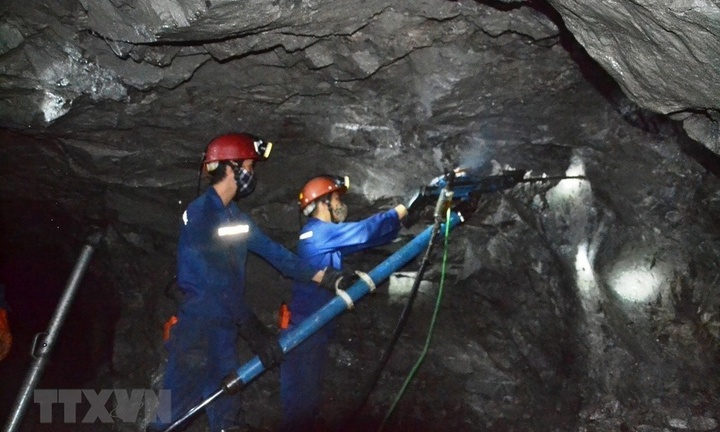 Ngành than vượt khó trong mùa dịch