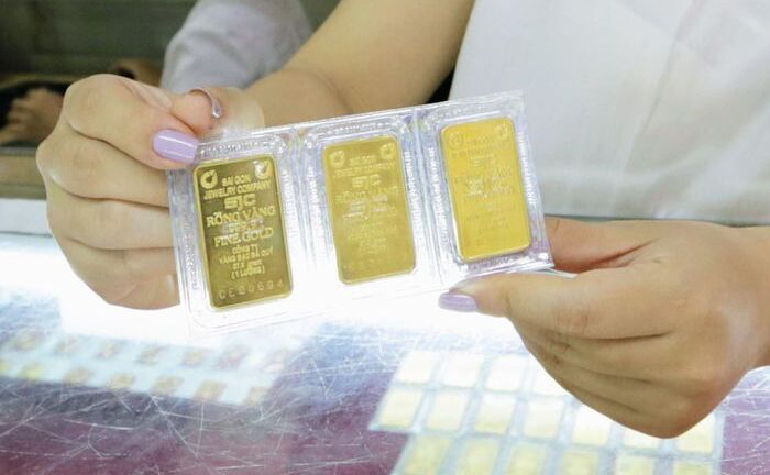 Giá vàng hôm nay ngày 29/12: Vàng trong nước giảm mạnh 100.000 đồng/lượng