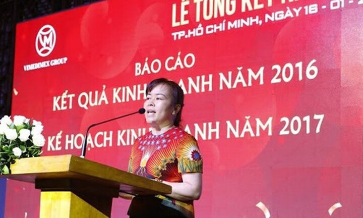 Điểm lại những nữ đại gia “ồn ào” nhất năm 2021